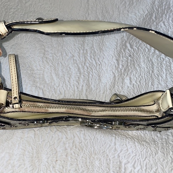 GUESS Satchel Handbag - Picture 9 of 16